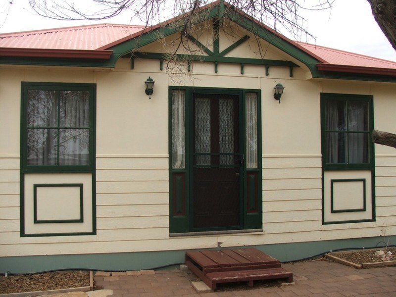 23 Native Pine Crs, Roxby Downs SA 5725