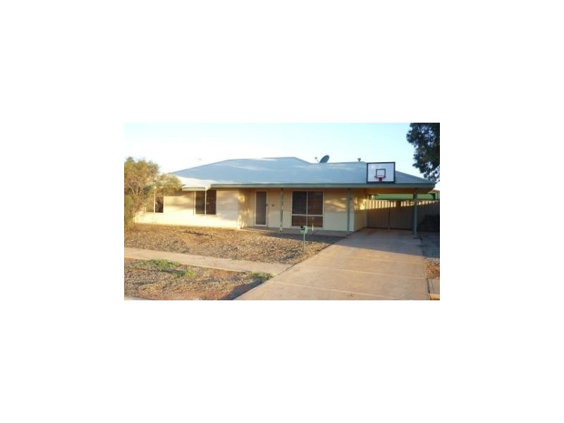 132 STUART ROAD, Roxby Downs SA 5725