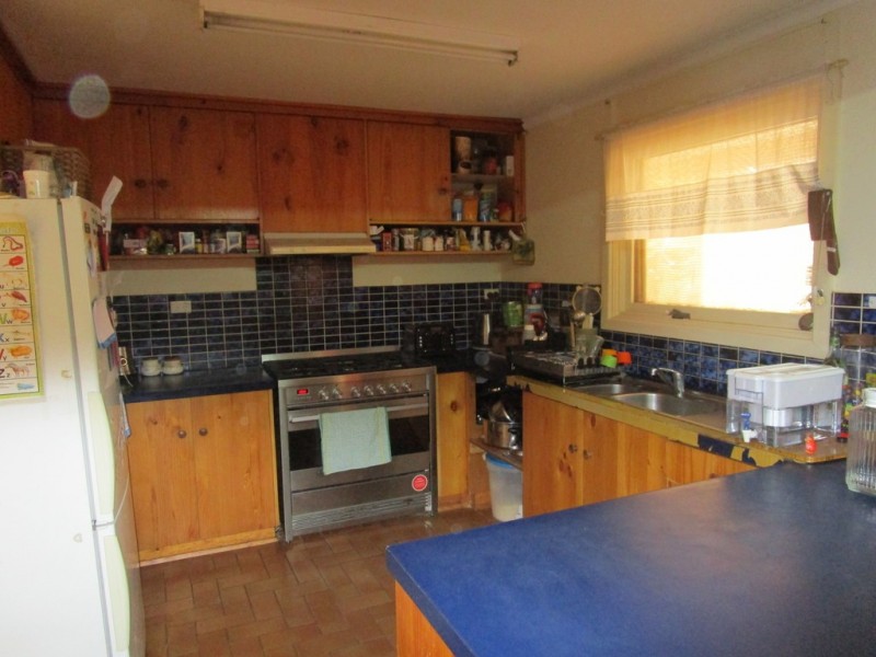 8 Arnold Coates Rd, Cobdogla SA 5346