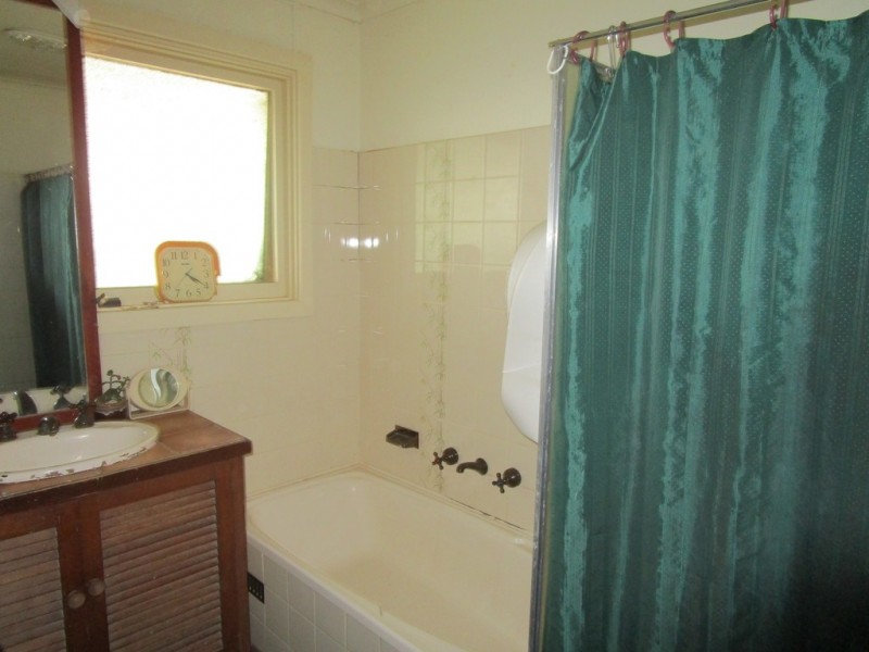 8 Arnold Coates Rd, Cobdogla SA 5346