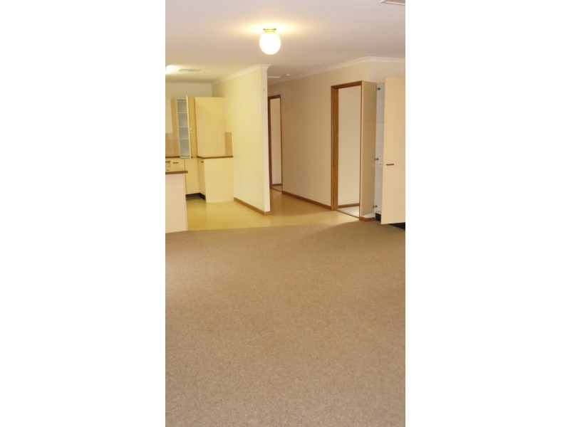 23B Hermit St, Roxby Downs SA 5725