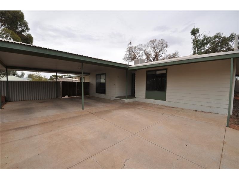 19 Mulgaria St, Roxby Downs SA 5725