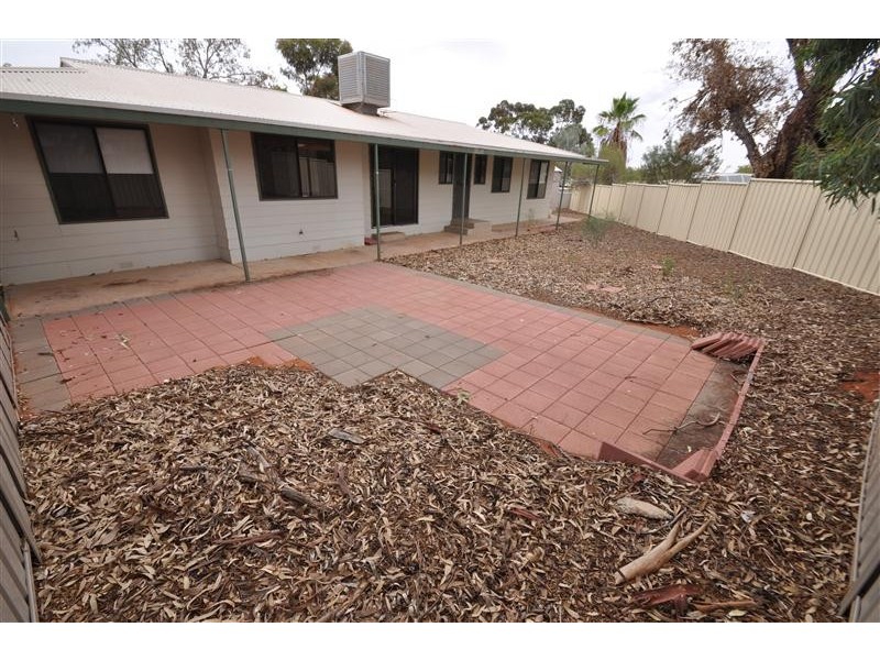 19 Mulgaria St, Roxby Downs SA 5725