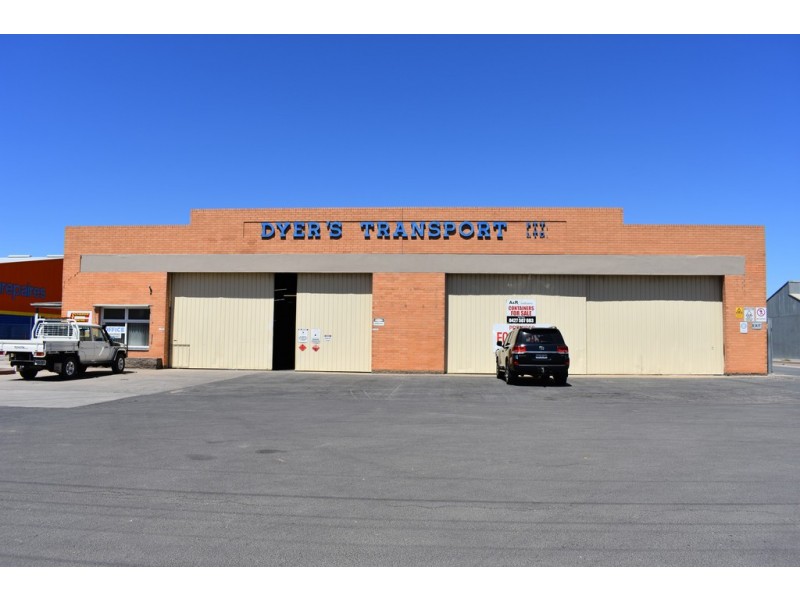 271 Renmark Avenue, Renmark SA 5341