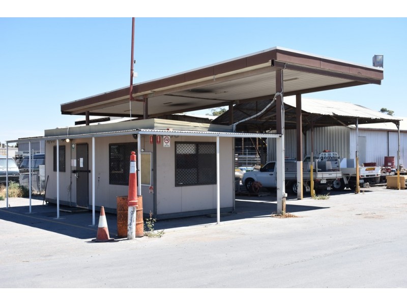 271 Renmark Avenue, Renmark SA 5341