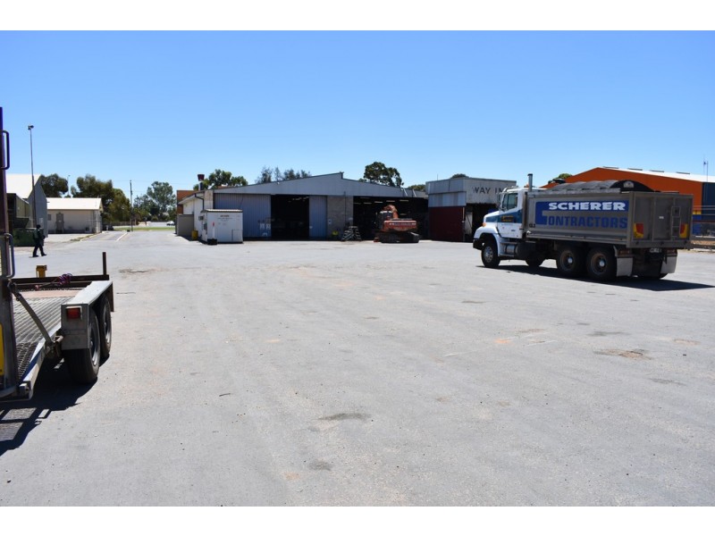 271 Renmark Avenue, Renmark SA 5341