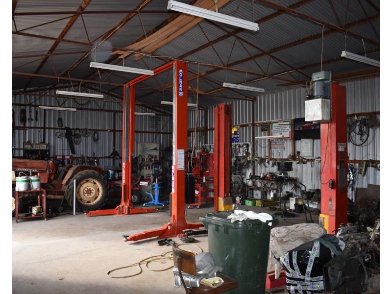 297 Renmark Avenue, Renmark SA 5341