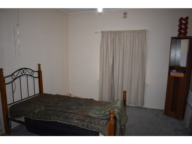 20 Fourth Street, Morgan SA 5320