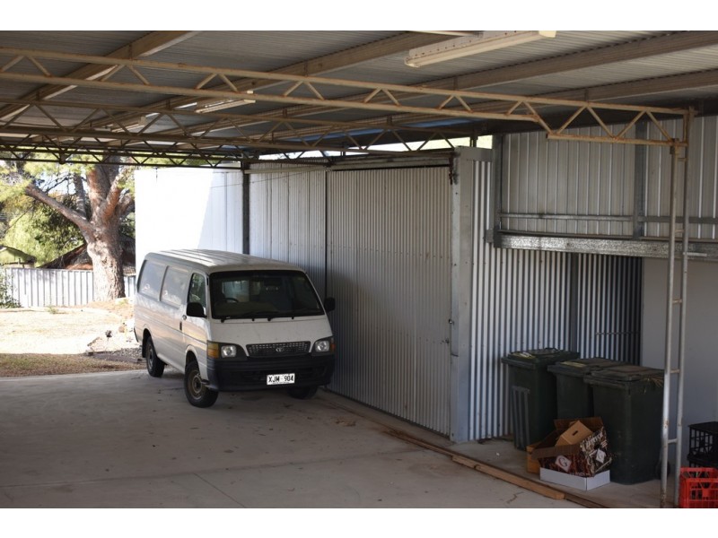 20 Fourth Street, Morgan SA 5320