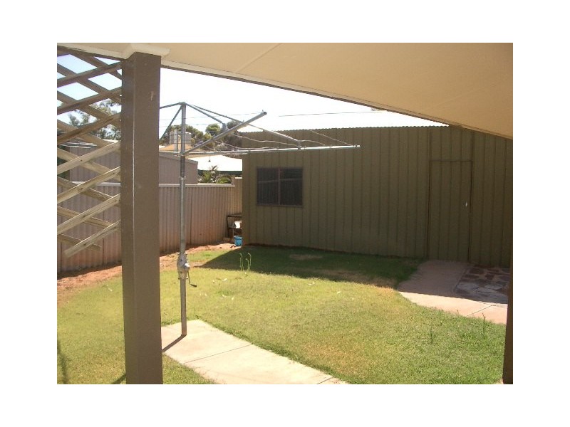 2 WANGIANNA STREET, Roxby Downs SA 5725