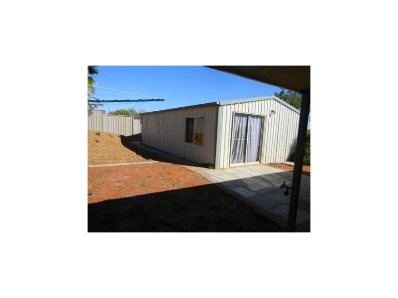 32 IRRAPATANA, Roxby Downs SA 5725