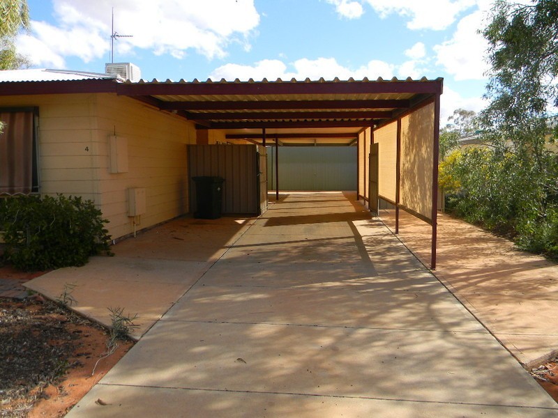 4 WIRRDA STREET, Roxby Downs SA 5725