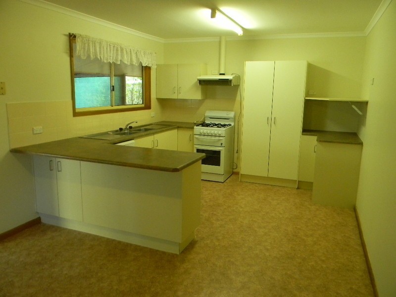 4 WIRRDA STREET, Roxby Downs SA 5725