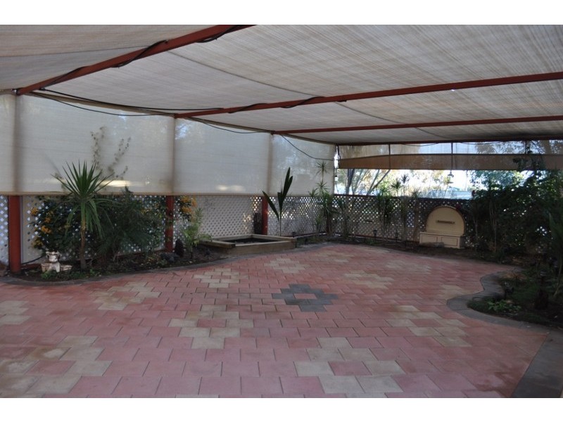 25 BOPEECHEE STREET, Roxby Downs SA 5725