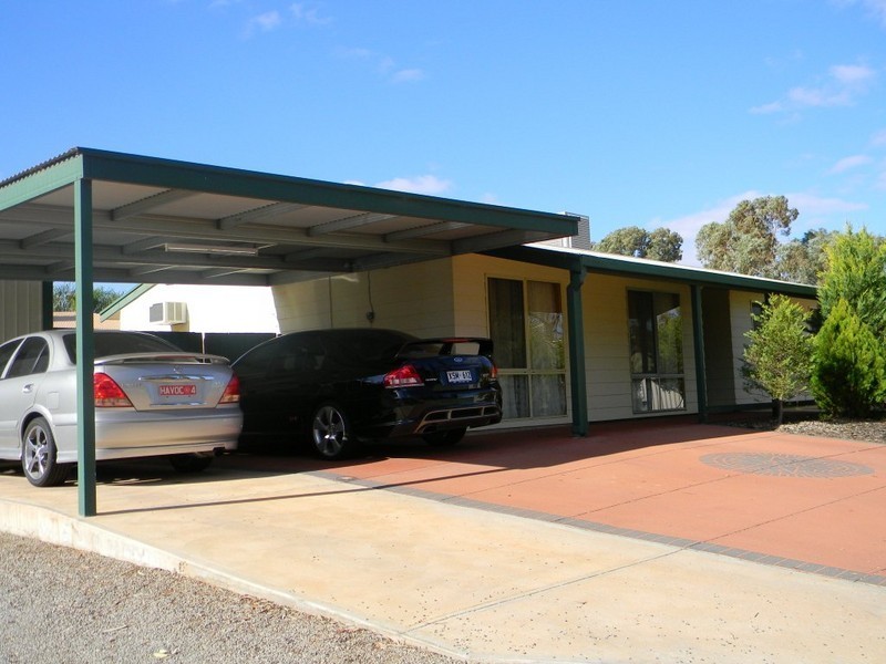 13 WANGIANNA STREET, Roxby Downs SA 5725