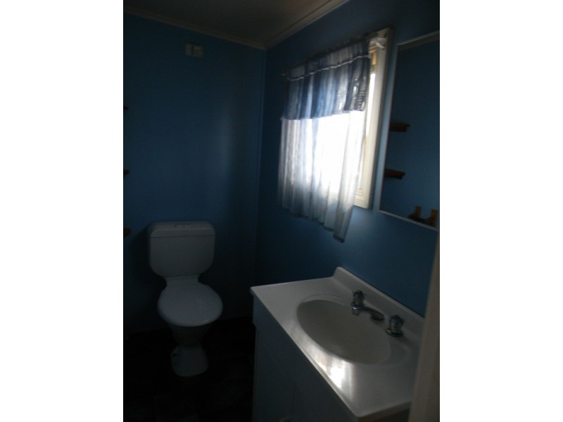 23 Native Pine, Myall Grove Caravan Park, Roxby Downs SA 5725