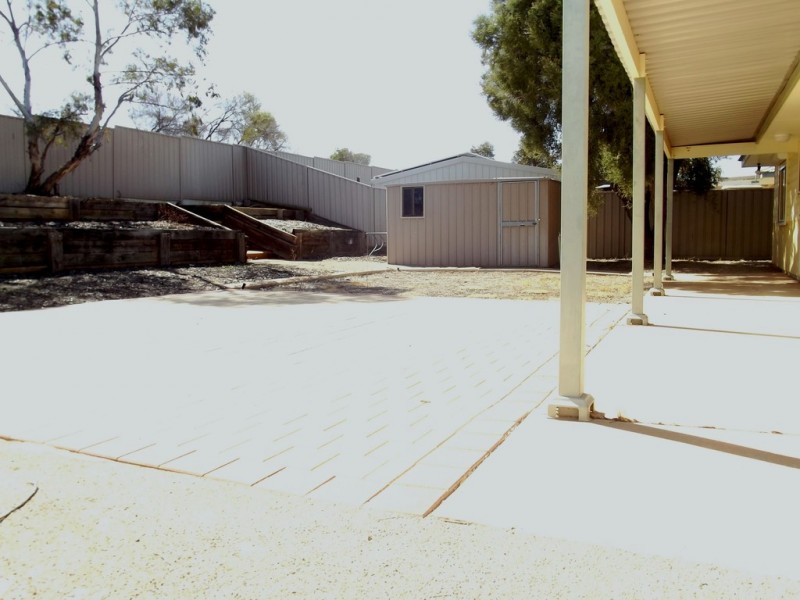 9 Santalum Way, Roxby Downs SA 5725