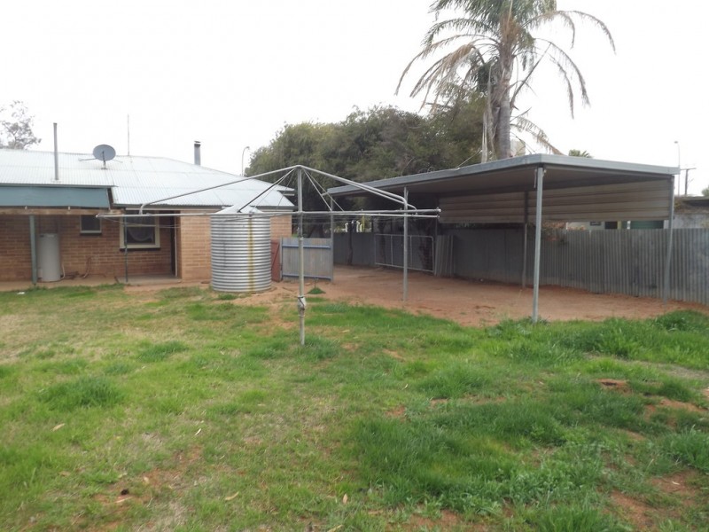 16 Phillips Road, Berri SA 5343