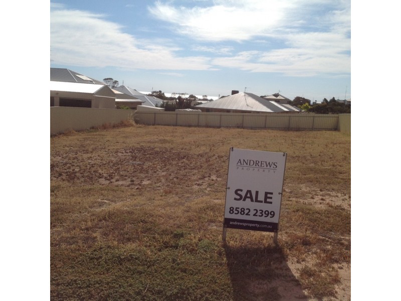 17 Sanders St, Moonta Bay SA 5558