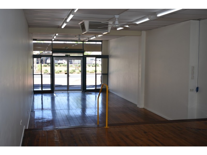 16 Renmark Ave, Renmark SA 5341