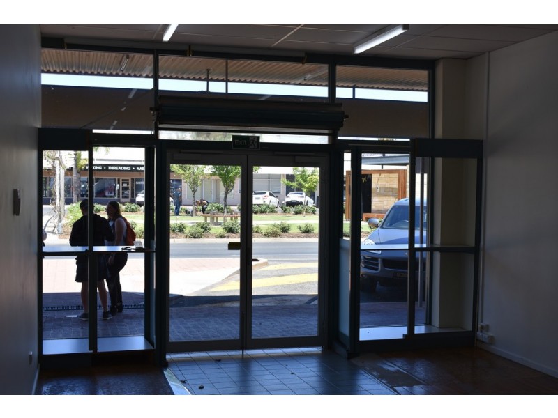 16 Renmark Ave, Renmark SA 5341