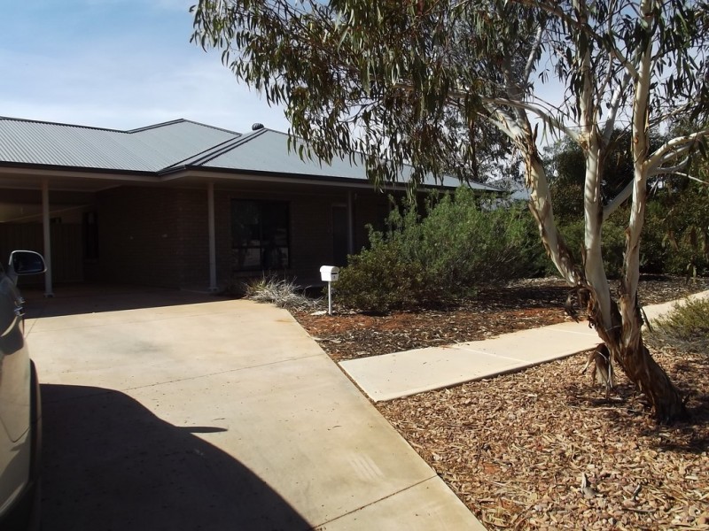 7 melia, Roxby Downs SA 5725