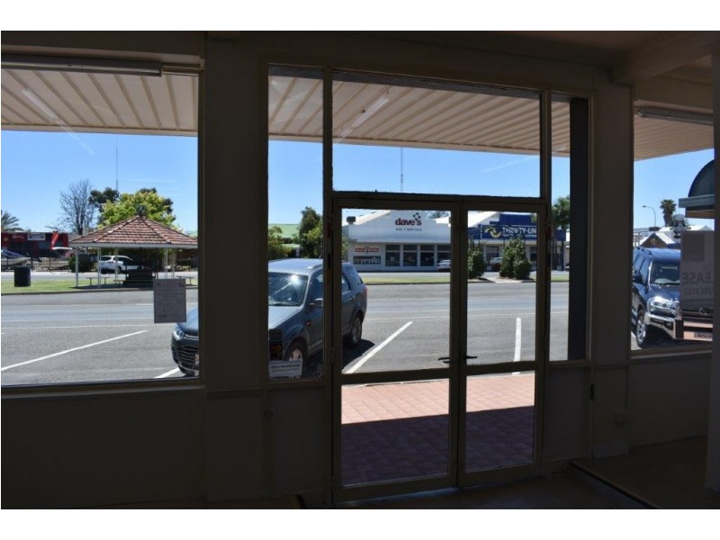 45 Renmark Avenue, Renmark SA 5341