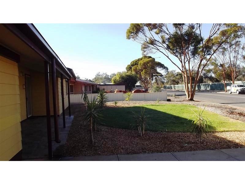 5 PIONEER DRIVE, Roxby Downs SA 5725