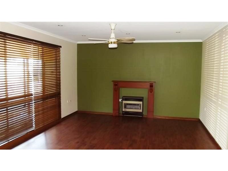5 PIONEER DRIVE, Roxby Downs SA 5725
