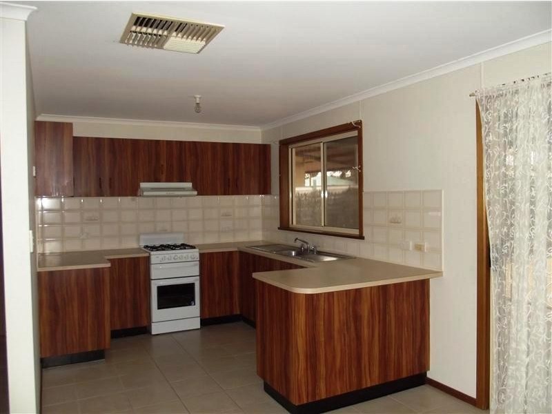 86 Axehead Road, Roxby Downs SA 5725