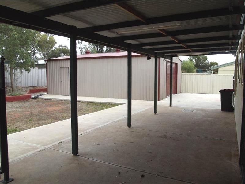86 Axehead Road, Roxby Downs SA 5725