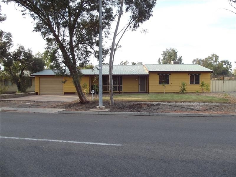 5 PIONEER DRIVE, Roxby Downs SA 5725