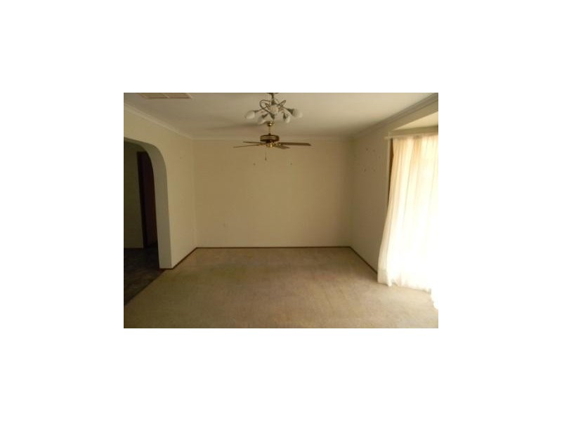 4 ROWE COURT, Roxby Downs SA 5725