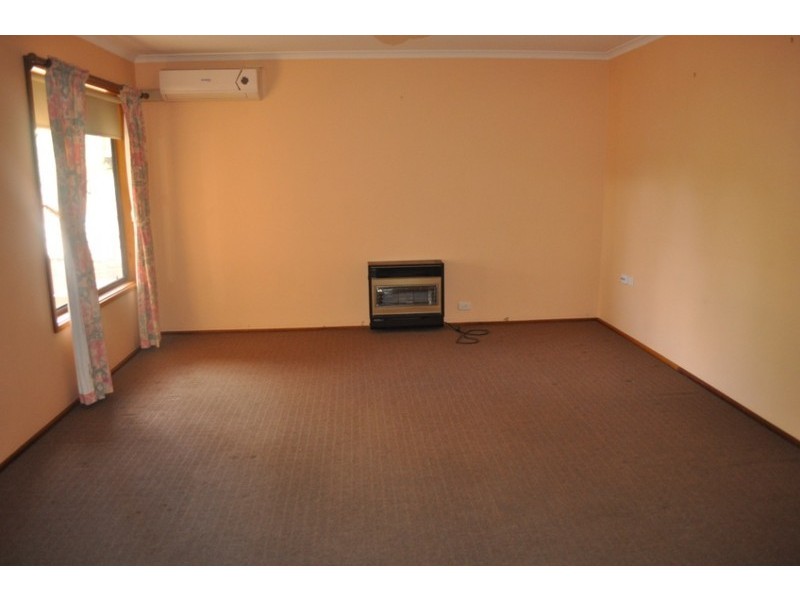 11 Bopeechee Street, Roxby Downs SA 5725