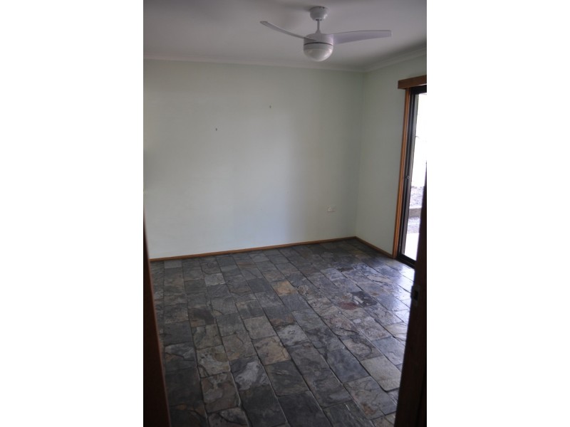 11 Bopeechee Street, Roxby Downs SA 5725