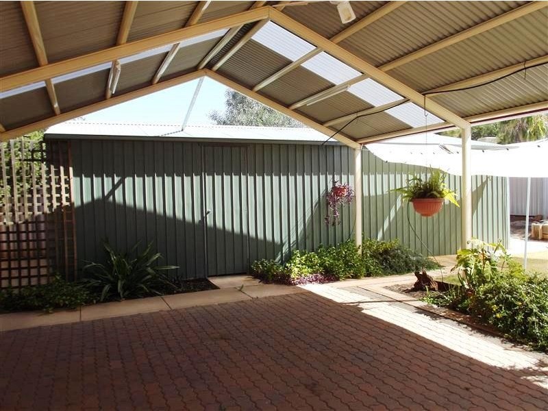 77 STUART ROAD, Roxby Downs SA 5725