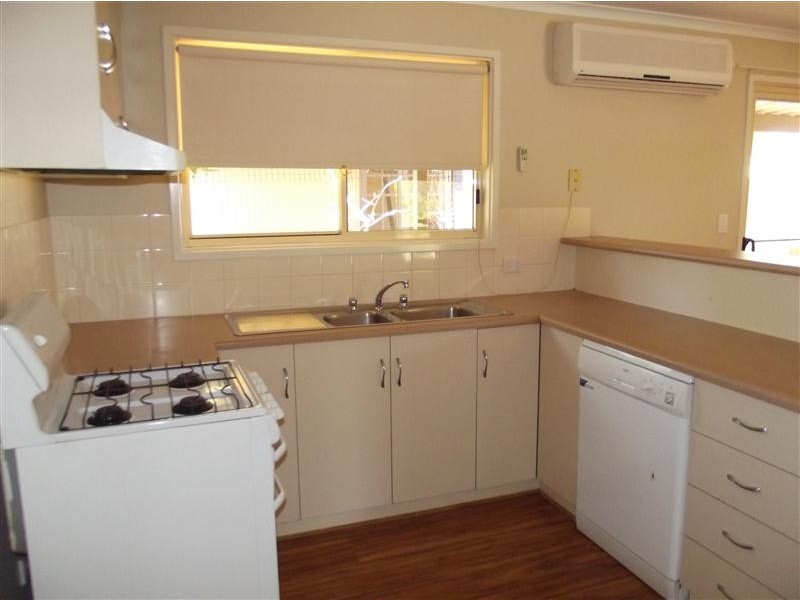 98 Stuart Road, Roxby Downs SA 5725