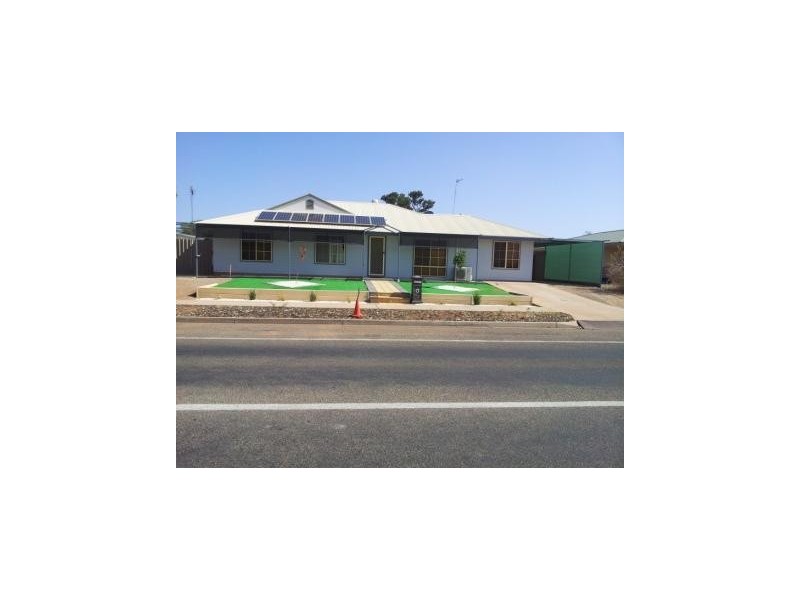 64  STUART RD, Roxby Downs SA 5725