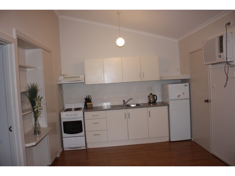 1 / 6-8  Keneberry Crescent, Roxby Downs SA 5725