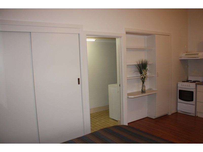 1 / 6-8  Keneberry Crescent, Roxby Downs SA 5725