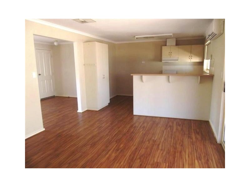 98 Stuart Road, Roxby Downs SA 5725