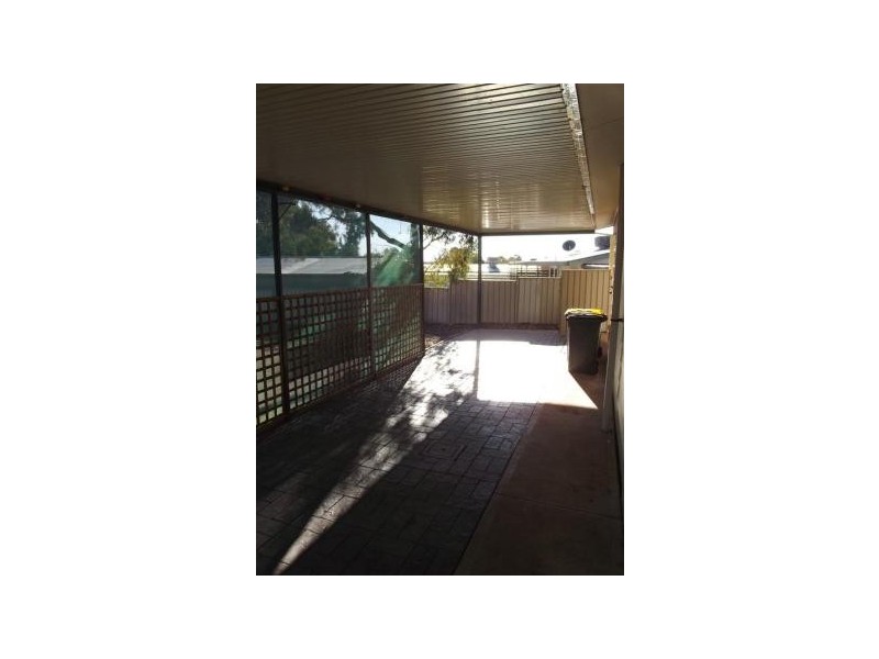 31 FINNISS STREET, Roxby Downs SA 5725