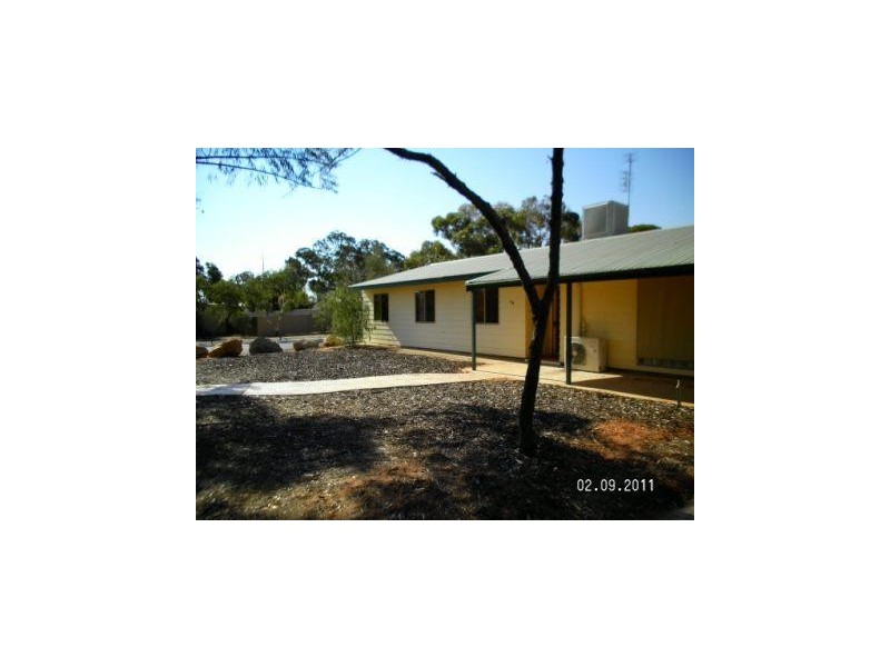 19 ARCOONA STREET, Roxby Downs SA 5725