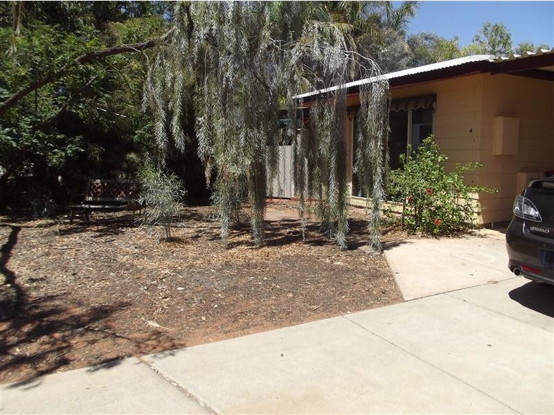 4  WIRRDA STREET, Roxby Downs SA 5725
