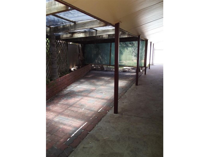 4  WIRRDA STREET, Roxby Downs SA 5725