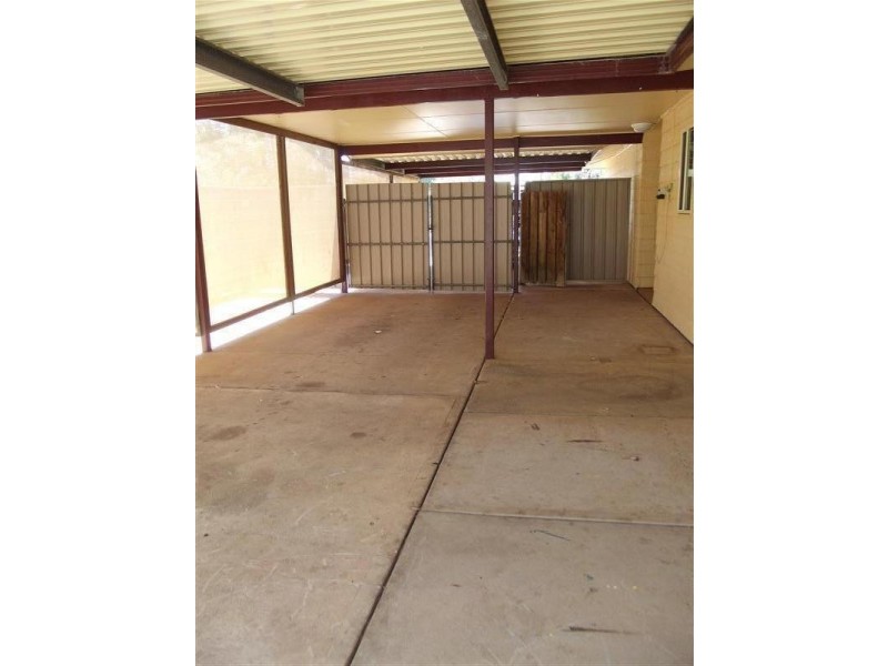 4  WIRRDA STREET, Roxby Downs SA 5725