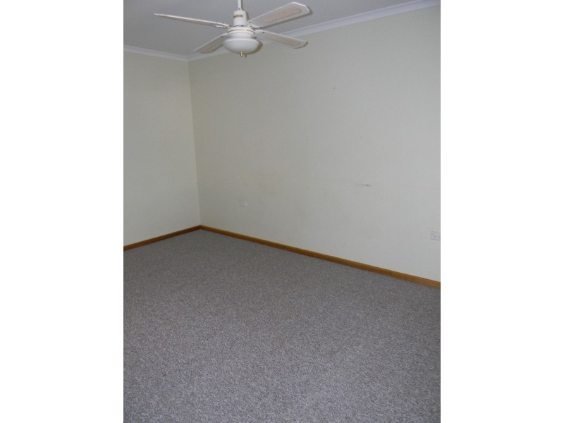 10 Wirra Street, Roxby Downs SA 5725