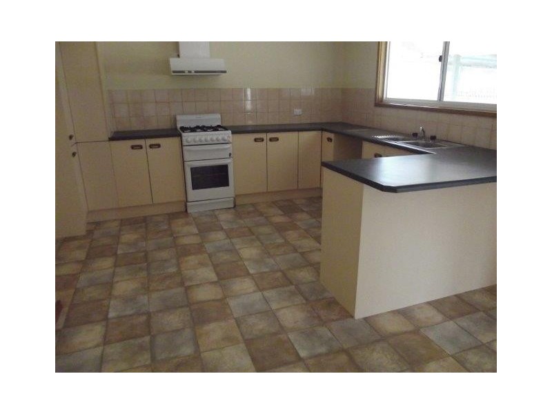 4 PHIBBS COURT, Roxby Downs SA 5725