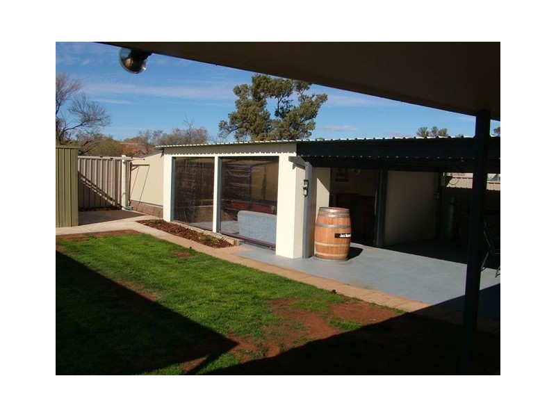 54  Hermit Street, Roxby Downs SA 5725