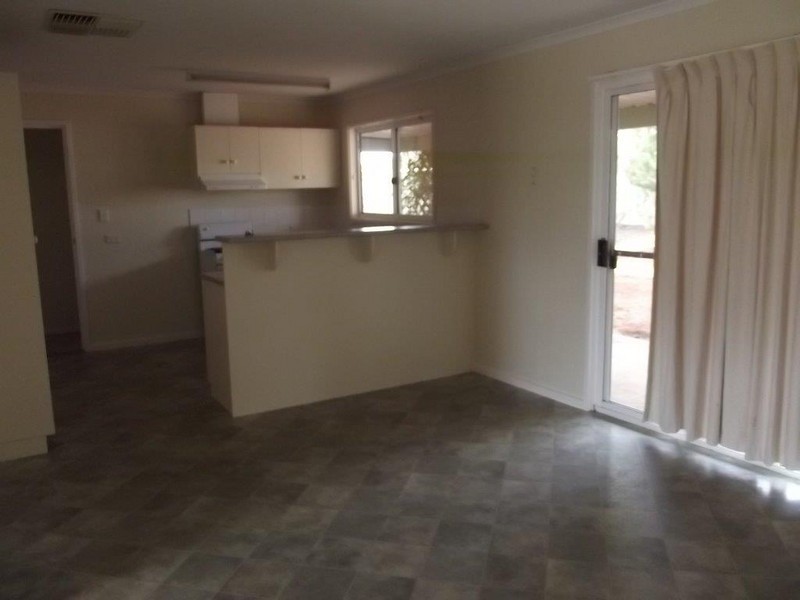 12 PINE CRESCENT, Roxby Downs SA 5725